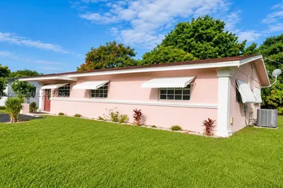 2221 NW 30th Way 1