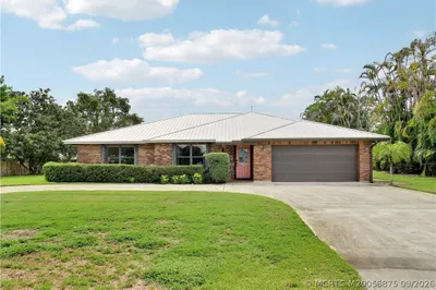 8303 SE Cumberland Circle 1