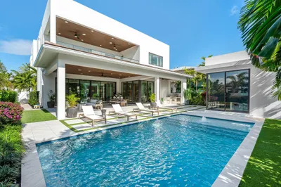 400 NE 4th Street 1
