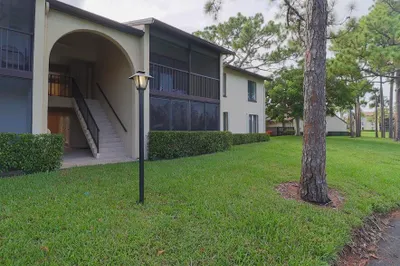 614 Sea Pine Way #H2 1