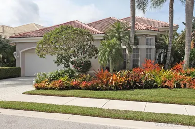 137 Windward 1