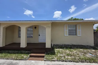 978 Sumter Road W 1