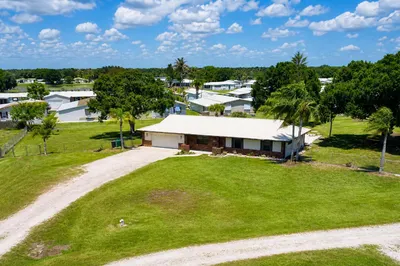Aerial Looking at Front of House
