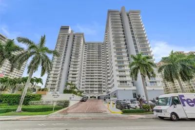 2030 S Ocean Dr #412 1