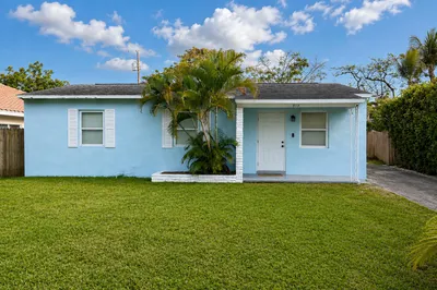818 Glenridge Drive 1