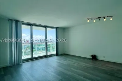 1000 West Ave #1431 1