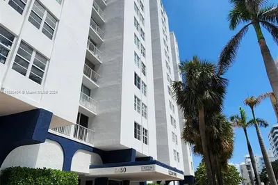 6450 Collins Ave #308 1
