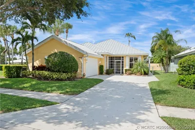 2699 SW Prospect Place 1