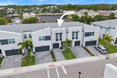 3936 SE Caladium Court 1