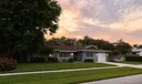 304 Circle W Photo