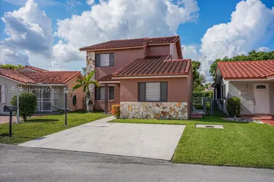 10528 SW 69th Ter 1