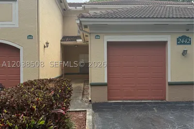 2442 Centergate Dr #206 1