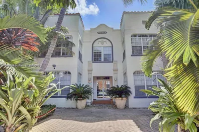 1127 Euclid Ave #206 1