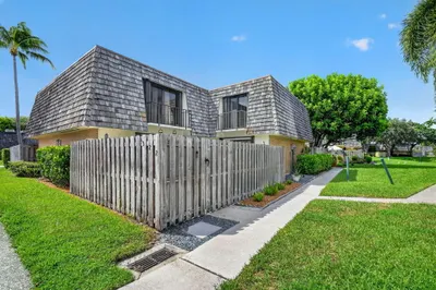 322 Lake Arbor Drive 1