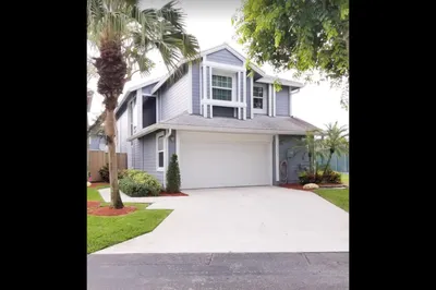 5052 Pointe Emerald Lane 1