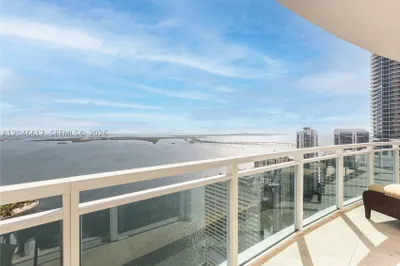 950 Brickell Bay Dr #5011 1