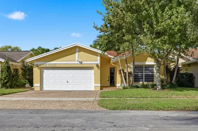 4325 NW 103rd Ter 1