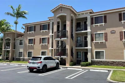 22841 SW 88 PL #301 1