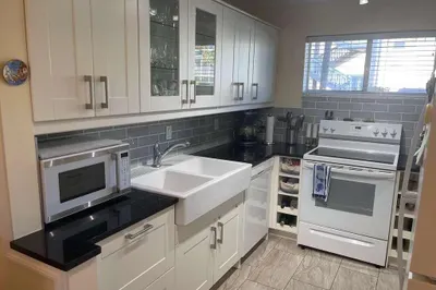 2566 S GARDEN Drive S #108 1