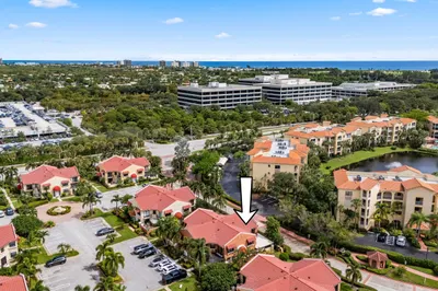 24 Uno Lago Drive 1