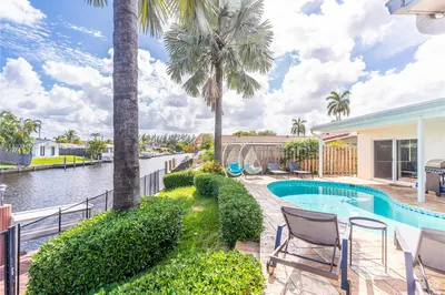 1466 NE 57th Ct 1