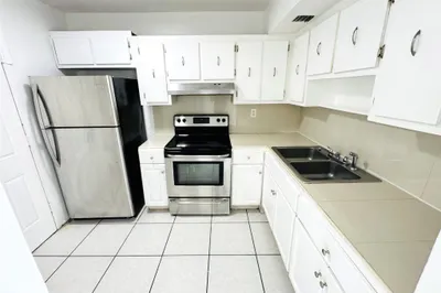 3710 NW 21st St #310 1