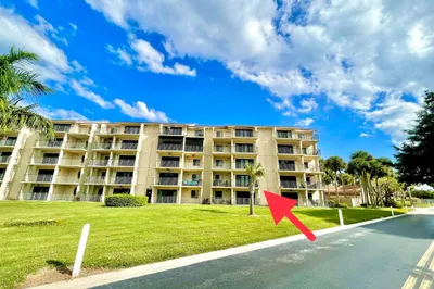 901 SW Seafarer Circle #202 1