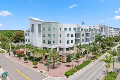 236 SE 5th Avenue #301 1