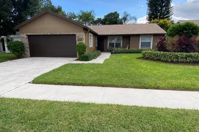 105 Stillwater Circle 1