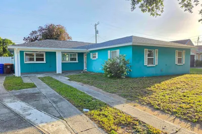 34 SW Highland Drive Sw 1