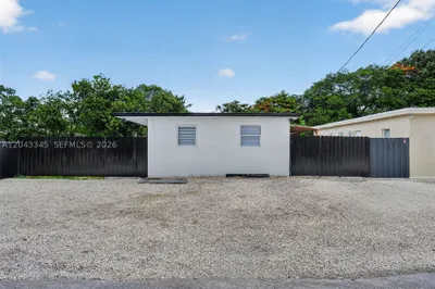 636 NW 14th Ter #636 1