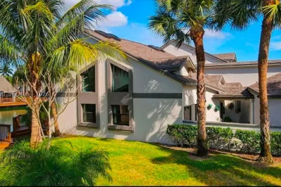 802 Landings Blvd 1