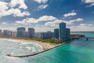 10295 Collins Ave #1605 1