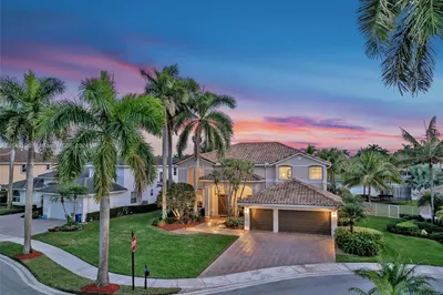 1684 Victoria Pointe Cir 1