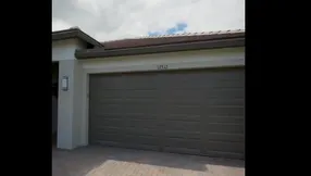 Bright & Open Valencia Walk at Riverland Home