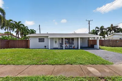 1520 NE 34th Court 1
