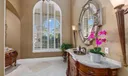 314 W Riverside Drive Photo