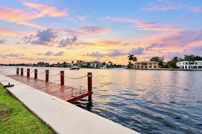 901 N RIVERSIDE Drive #2B 1