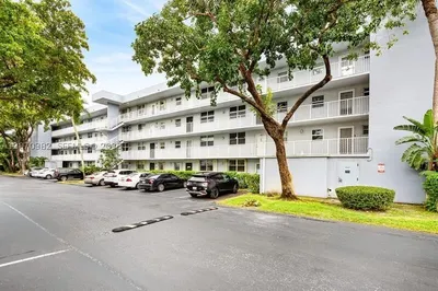 114 Royal Park Dr #3H 1