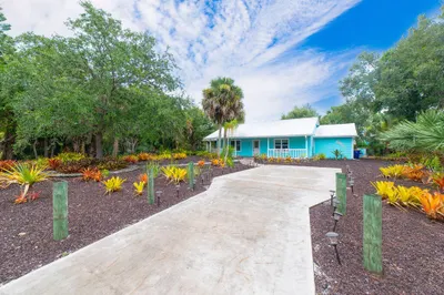 5032 SE Pompano Terrace 1