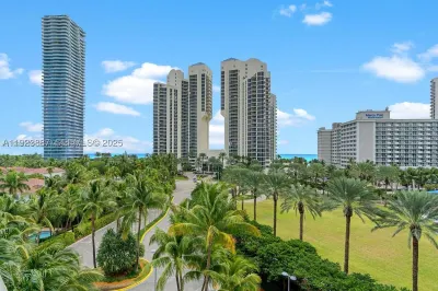 19370 E Collins Ave #627 1