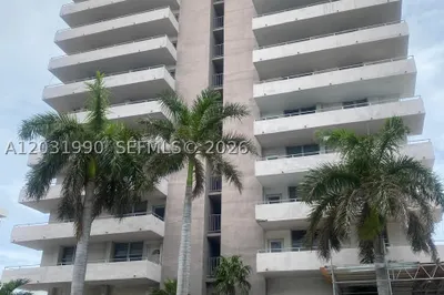9225 Collins Ave #303 1
