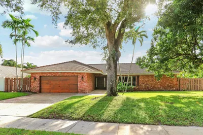 100 SW 15th Court 1