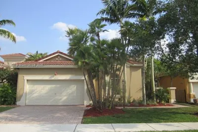 5869 NW 120th Ave 1