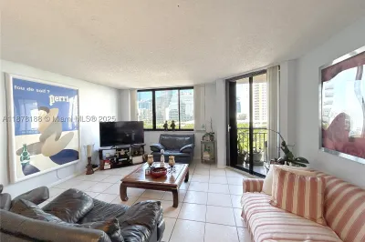 540 Brickell Key Dr #811 1