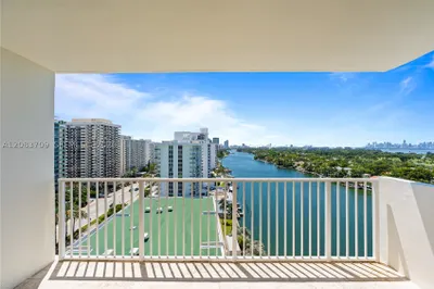 5838 Collins Ave #15F 1
