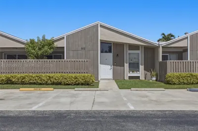 502 Woodgate Cir #B 1