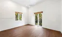 296 Ocean Blvd Photo