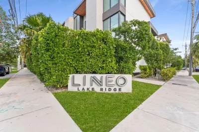 1048 N Victoria Park Road 1