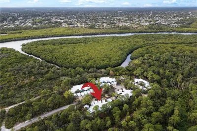 1815 SE Hideaway Circle #5 1